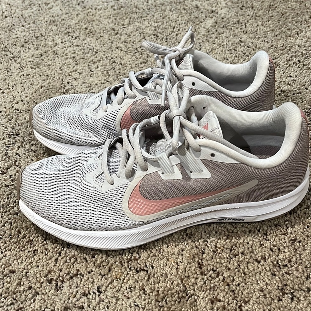 Women’s Nike shoes